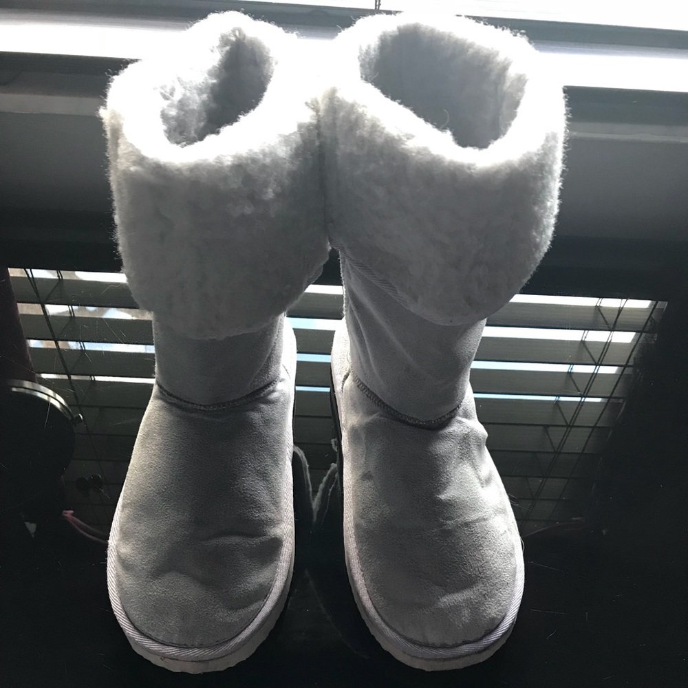 Light Gray Lavender Boots